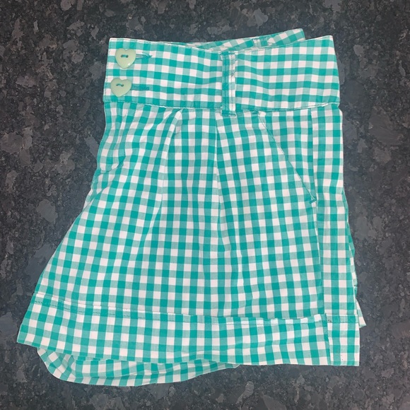 dEliA*s green checkered short size 7 pleated ADORABLE Heart Buttons! - Picture 9 of 10